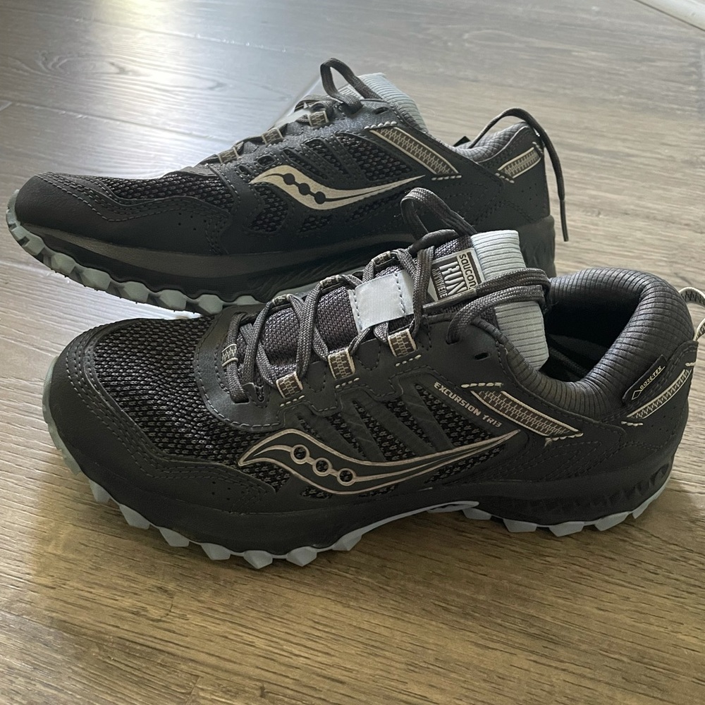 Trail Running Sneakers